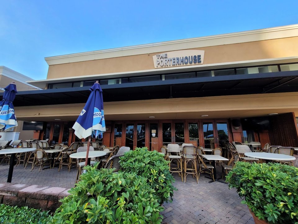 Porterhouse Bar and Grill exterior on Collins Avenue.